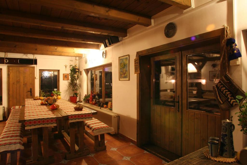 Cabana La Noi Hotel Rîşnov Luaran gambar