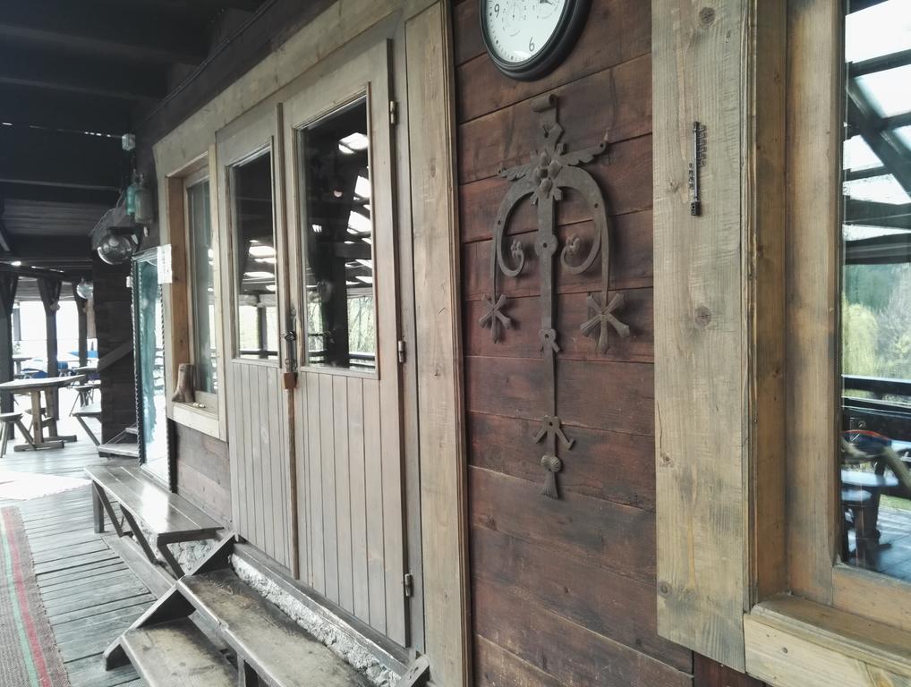 Cabana La Noi Hotel Rîşnov Luaran gambar
